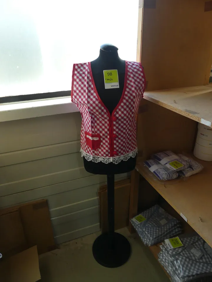 Schneiderbueste mit Weste LENA m. Spitze rot/weiß kariert Gr. M